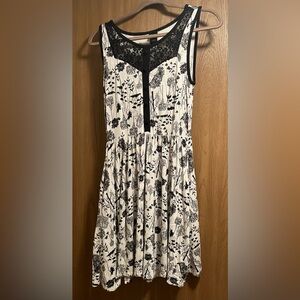 Disney Alice in Wonderland dress Size Small #10183